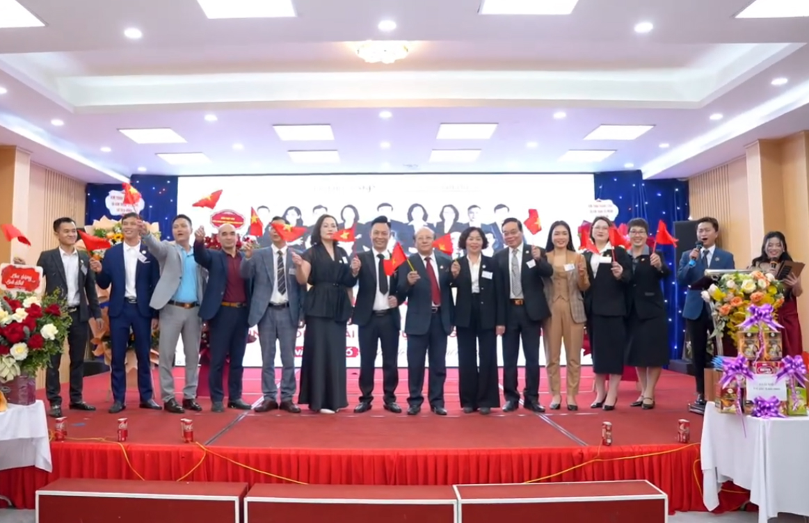 Lễ ra mắt dự án "Khởi nghiệp thông minh tiêu dùng thông thái"